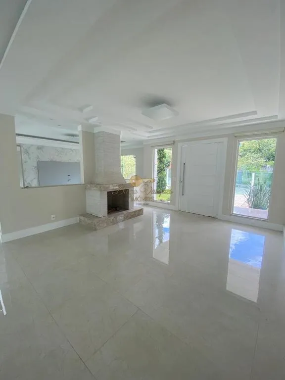 Imagem Casa em Condomínio para Venda em Teresópolis / RJ no bairro Prata