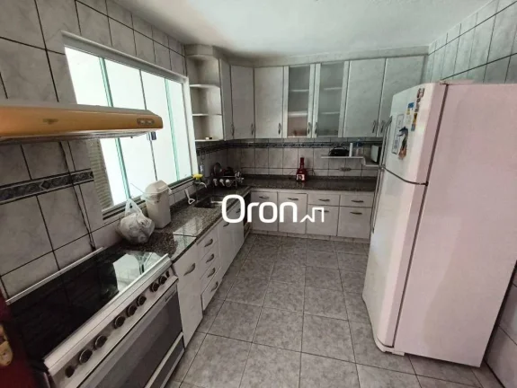 Imagem Casa à venda, 180 m² por R$ 710.000,00 - Jardim Europa - Goiânia/GO