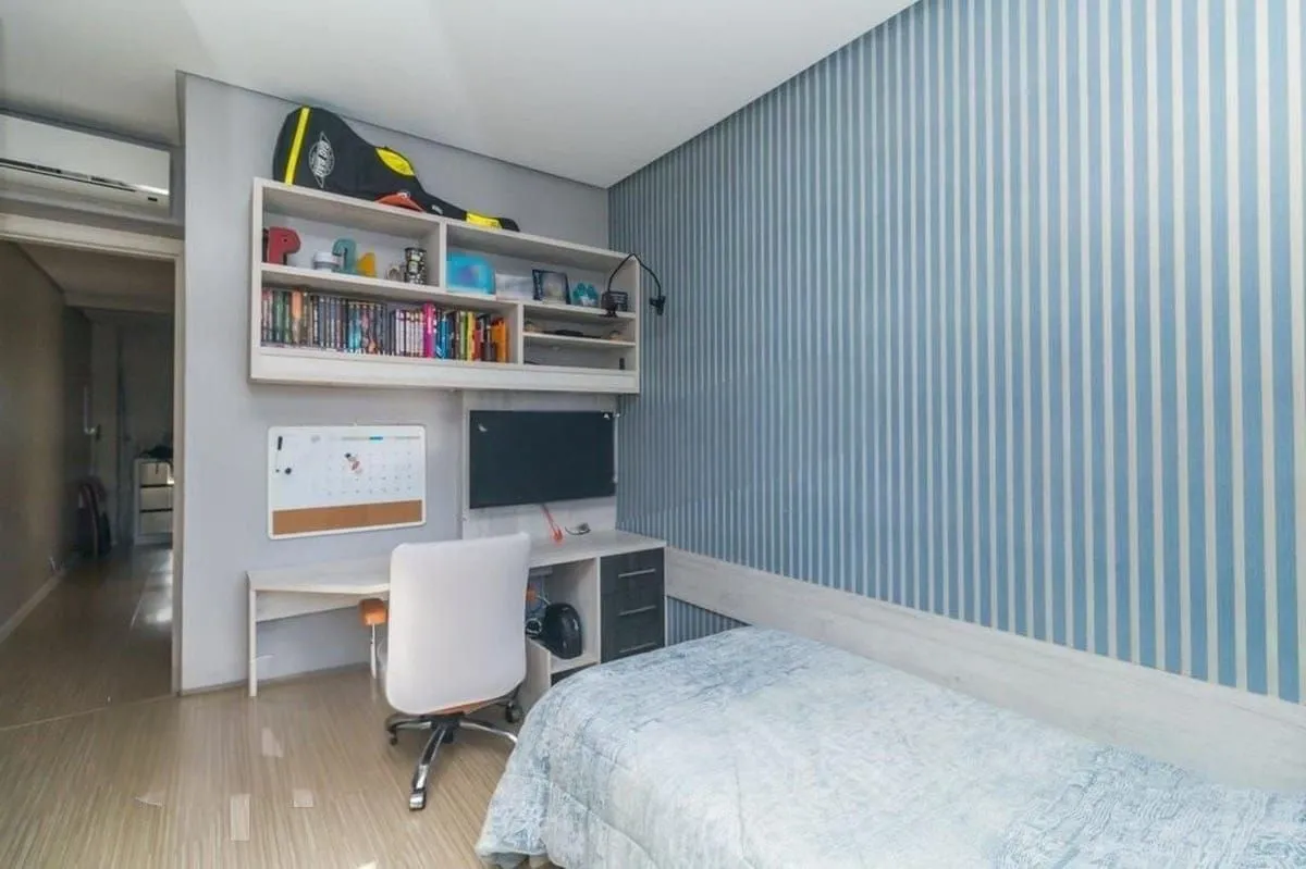 Imagem Casa com 03 quartos no Bairro de Ipanema em Porto Alegre/RS