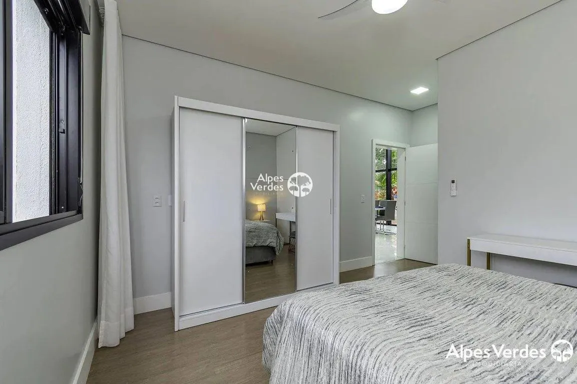 Imagem Vende-se maravilhosa casa dentro de condominio fechado de sitios em Viamão