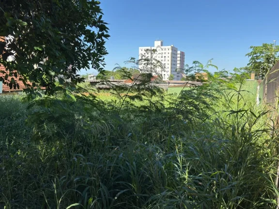 Imagem Oportunidade - Terreno com frente pra rua 13 de junho