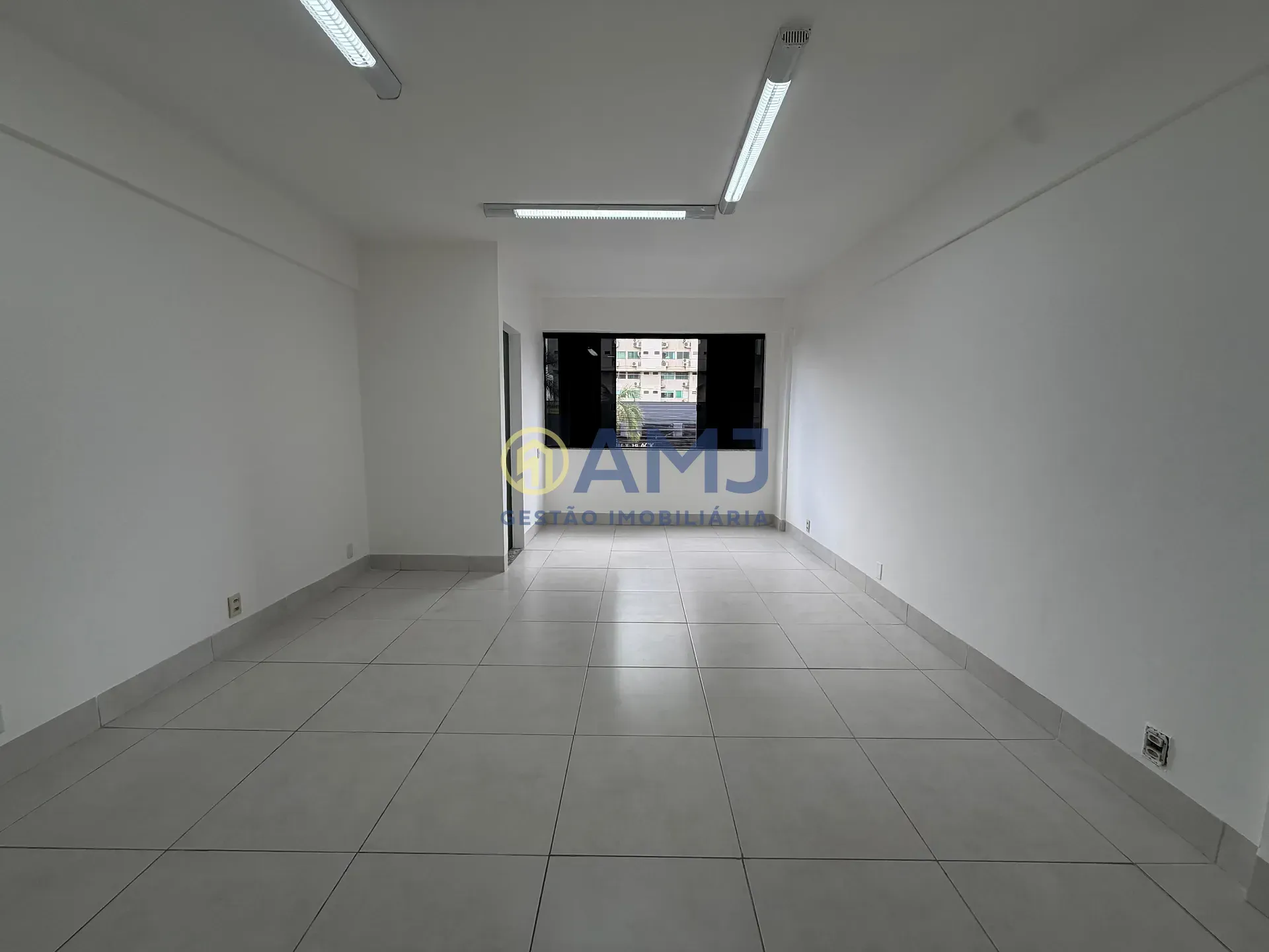 Imagem SALA COMERCIAL PARA LOCAÇÃO | AV. T-7 | SETOR BUENO- GOIÂNIA