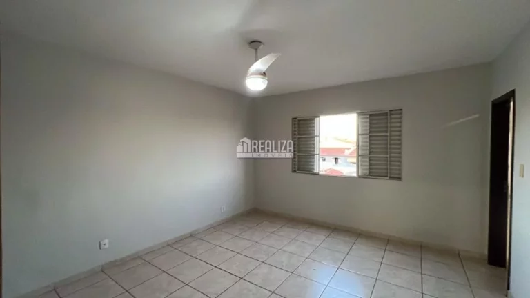 Imagem Apartamento à venda no Condomínio Edifício Vanessa em Uberaba - 3 dormitórios, suíte e garagem coberta