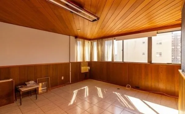 Imagem Cobertura no bairro Higienópolis de 4 dormitórios 4 vagas e piscina DESOCUPADA