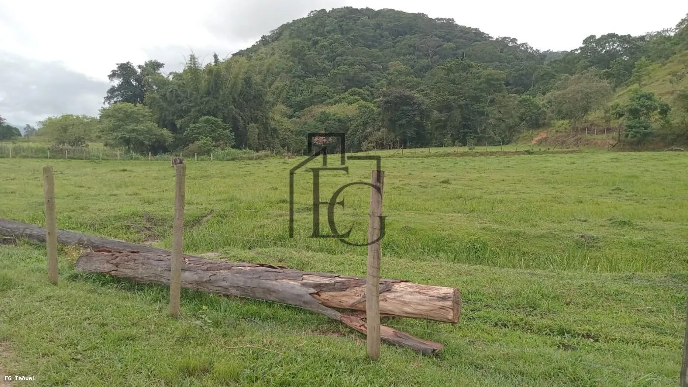 Imagem Sítio / Chácara para Venda em Silva Jardim, 3 dormitórios, 2 banheiros, 4 vagas