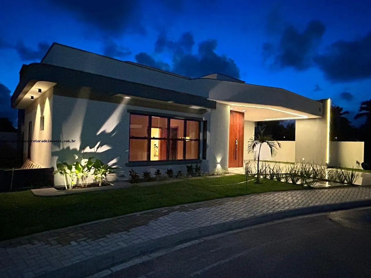 Imagem Casa em Condomínio para Venda em Parnamirim, Pium (Distrito Litoral), 3 dormitórios, 3 suítes, 4 banheiros, 4 vagas