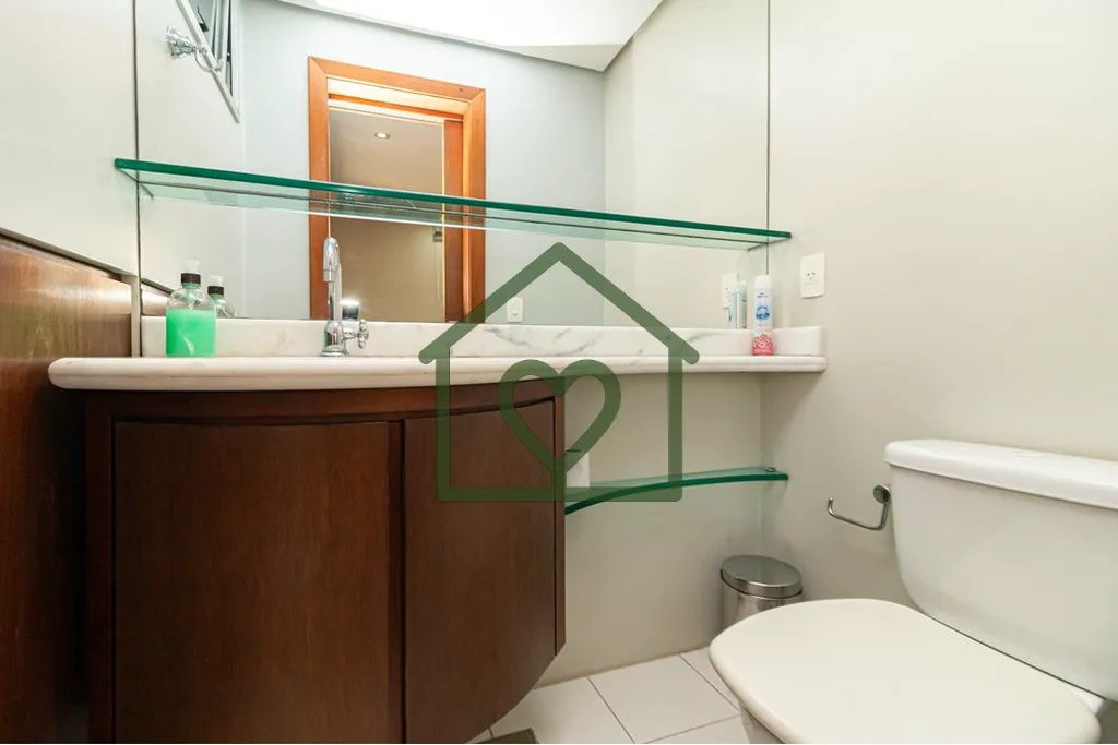 Imagem Excelente oportunidade de sala comercial mobiliada no polo jurídico! Ocupa todo o 4º andar, com 12...