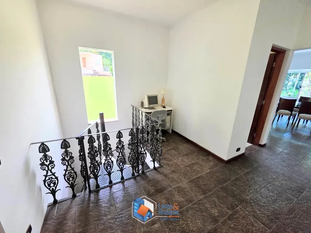 Imagem Casa para venda em Parque São Domingos com 3 quartos, sendo 3 suítes, 405m²