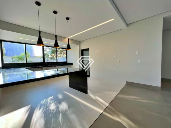 Imagem Sobrado 3 Suítes, 329 m² c/ lazer à venda no Condomínio Caribe