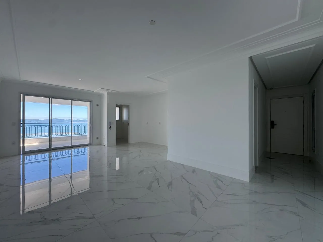 Imagem Apartamento com vista para o mar à venda com 142m2 por R$ 3.250.000,00