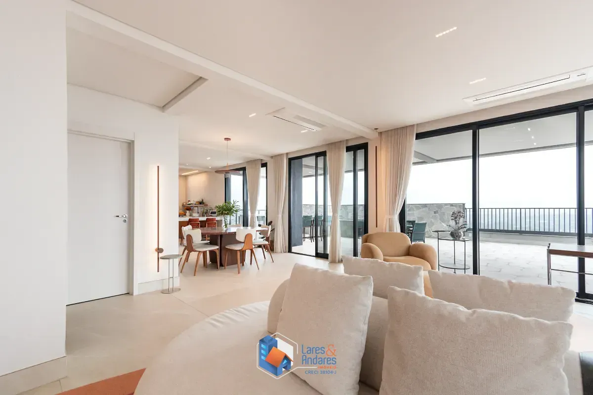 Imagem Cobertura para venda em Vila Madalena com 3 quartos, sendo 3 suítes, 381m²