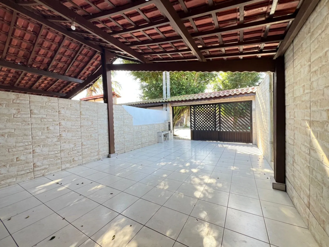 Imagem Casa para Venda em Praia Grande, Real, 2 dormitórios, 1 suíte, 2 banheiros, 2 vagas