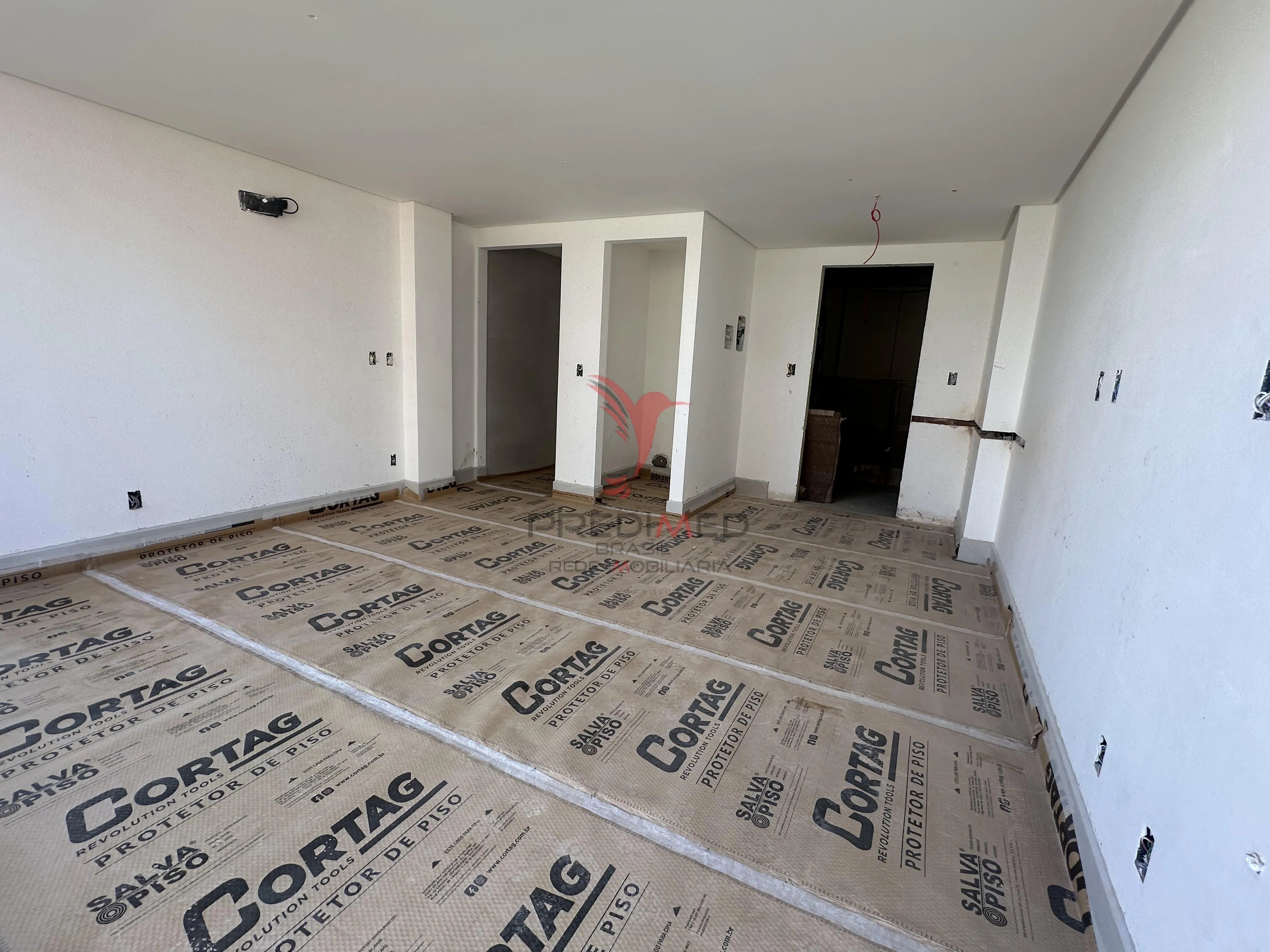 Imagem Vende-se flat novo na melhor localização do Bessa, pé na areia