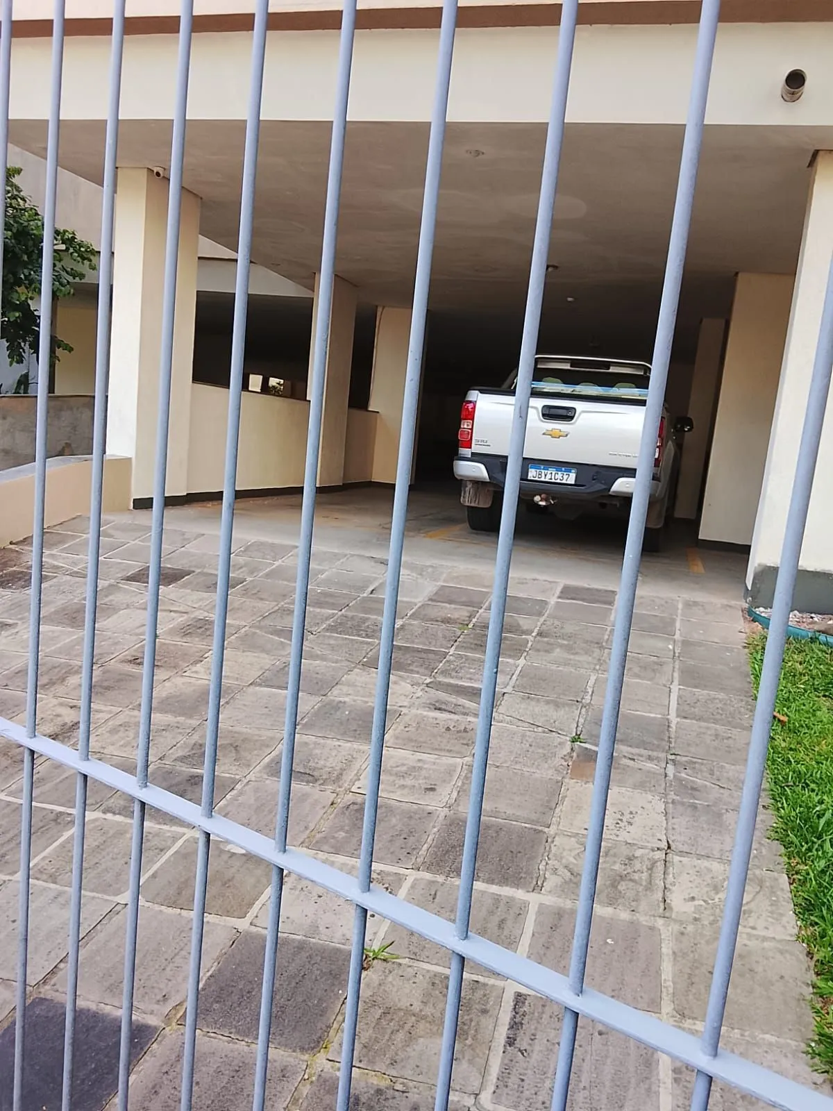 Imagem Excelente Apartamento 3D, transformado em 2D, closet mobiliado c/ vaga - Cidade Baixa - Preço Atrativo