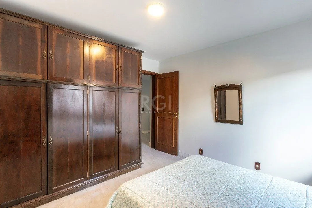 Imagem Casa para Venda - 451.63m², 5 dormitórios, sendo 1 suites, 4 vagas - Cristal