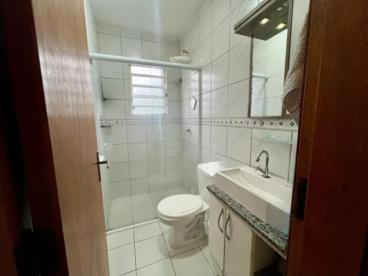 Imagem Casa em condomínio fechado com 94m2, 3 dormitórios no bairro Camaquã.
