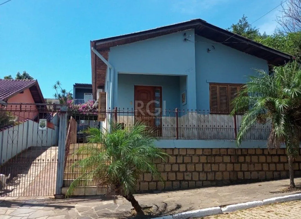 Imagem Casa para Venda - 300m², 5 dormitórios, sendo 2 suites, 4 vagas - Bela Vista