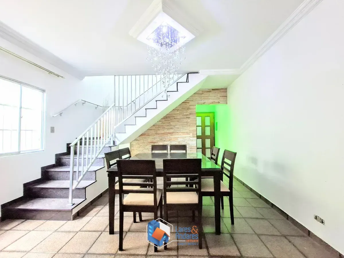 Imagem Sobrado para venda em Chora Menino com 3 quartos, sendo 1 suíte, 187m²