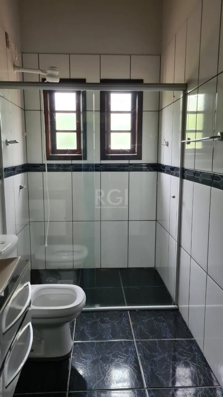Imagem Sobrado para Venda - 200m², 3 dormitórios, sendo 1 suites, 3 vagas - Belém Novo
