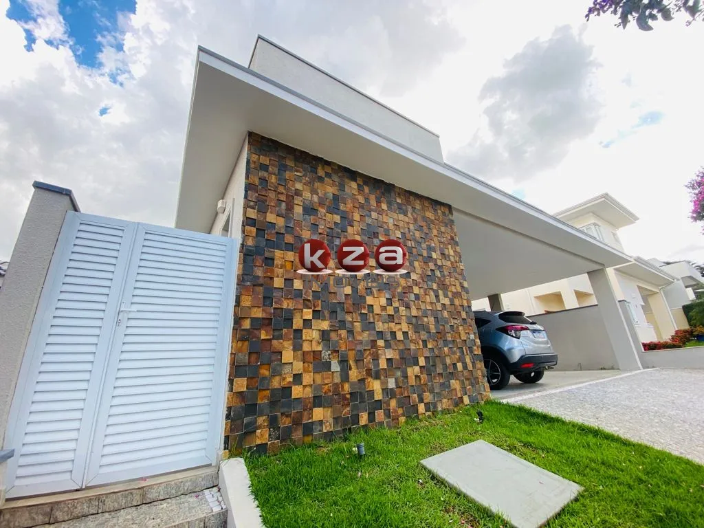 Imagem Luxuosa casa em condomínio à venda em Valinhos-SP, no Condomínio Canto Del Bosco: 3 quartos, 3 suítes, 3 salas, 4 vagas de garagem, 367m².