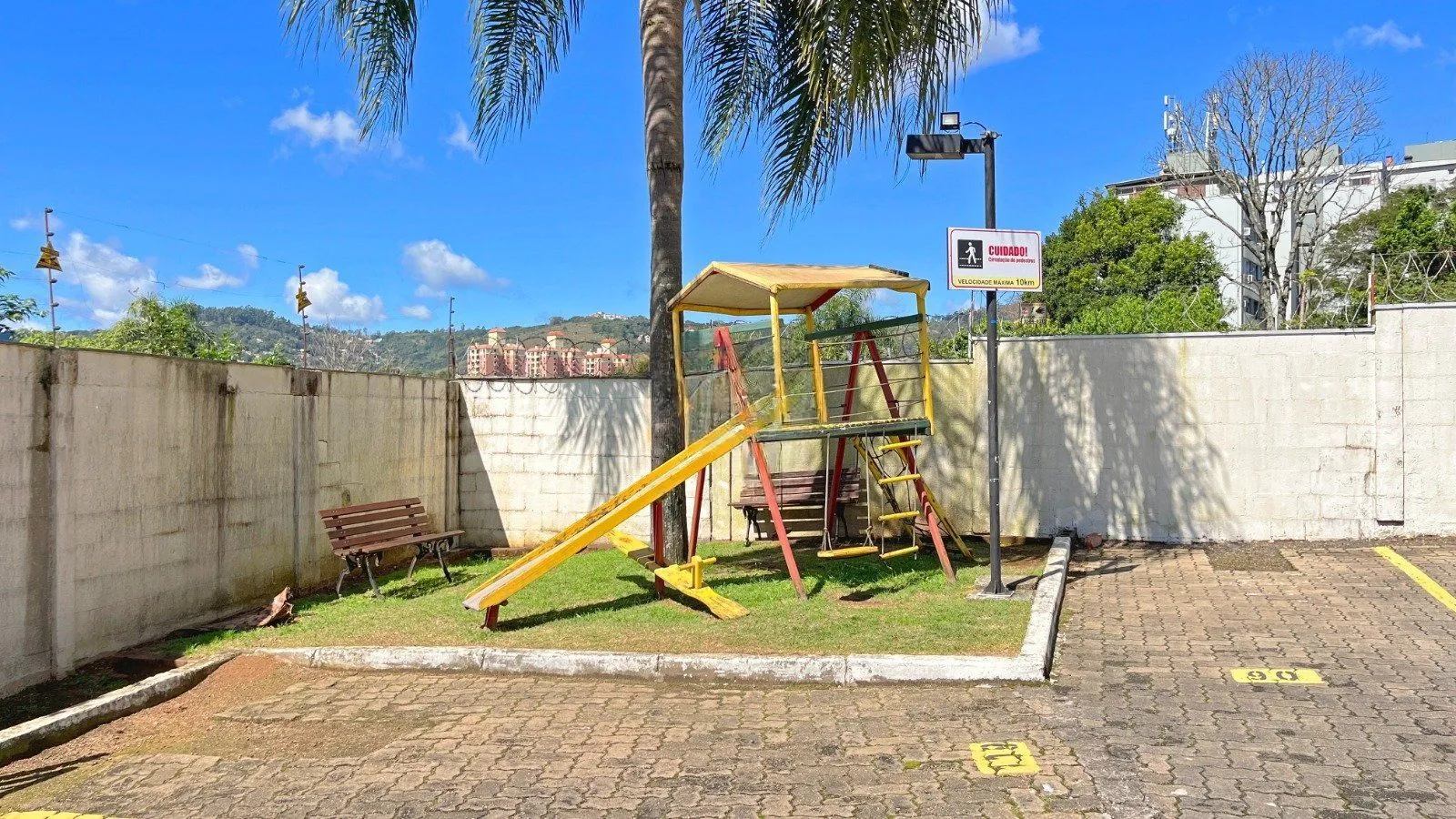 Imagem Apartamento 3 dormitórios 1 vaga Bairro Teresópolis