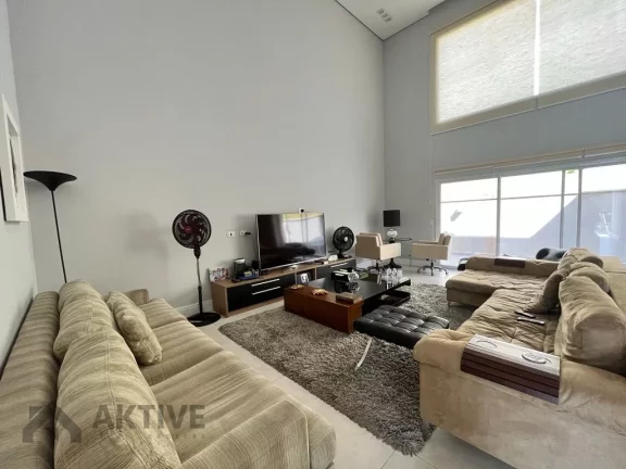 Imagem Casa de Condomínio em Alphaville - Santana de Parnaíba, SP