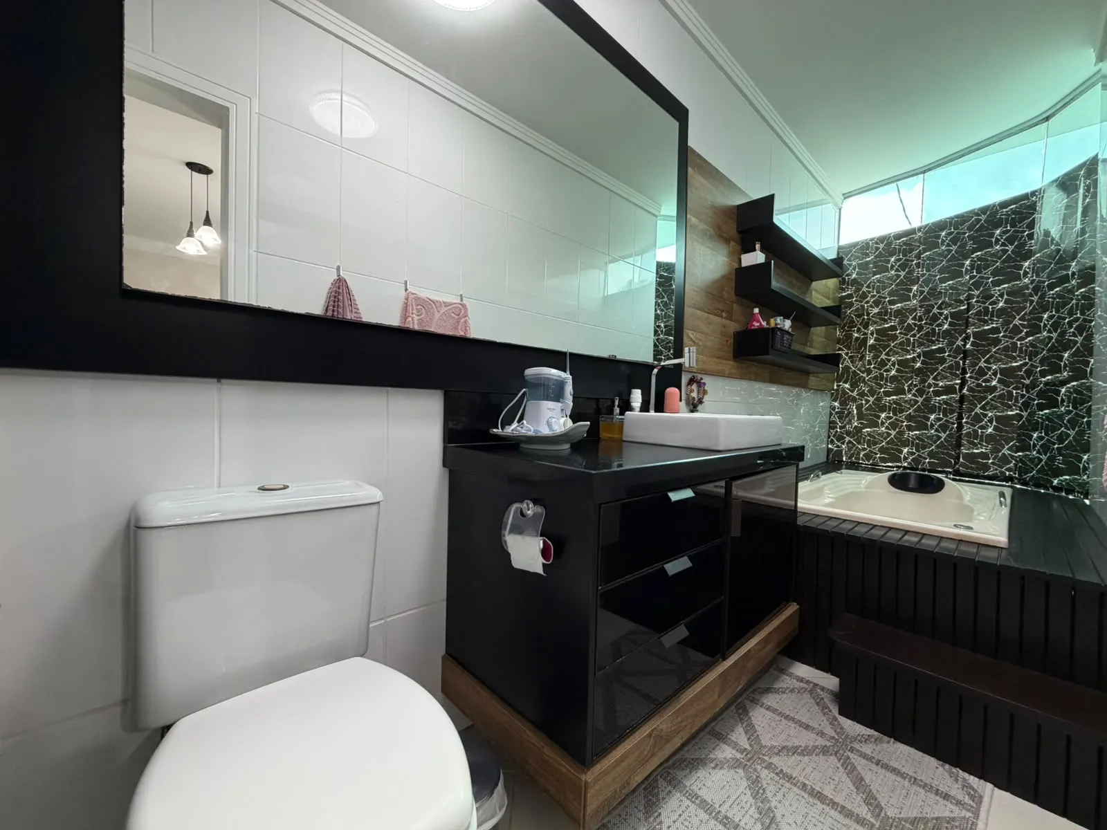 Imagem Casa à venda com 200m2 por R$ 2.800.000,00