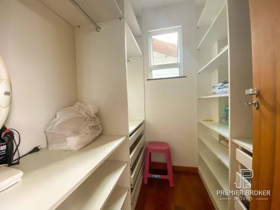 Imagem Casa à venda, 160 m² por R$ 775.000,00 - Iucas - Teresópolis/RJ