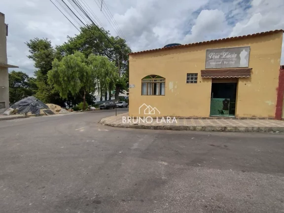 Imagem Casa à venda no centro - Igarapé/MG.