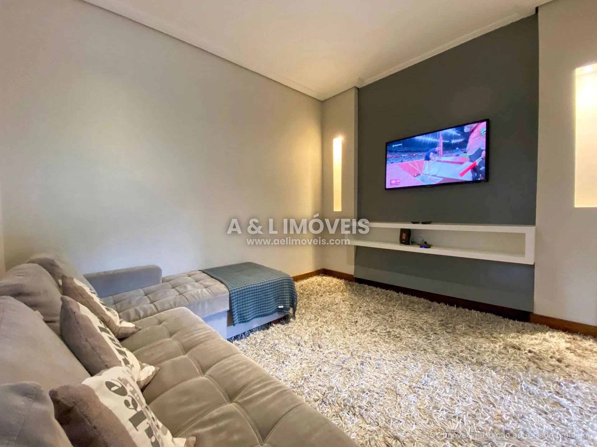 Imagem Casa alto padrão em Campos do Jordão | 5 suítes | Condomínio fechado