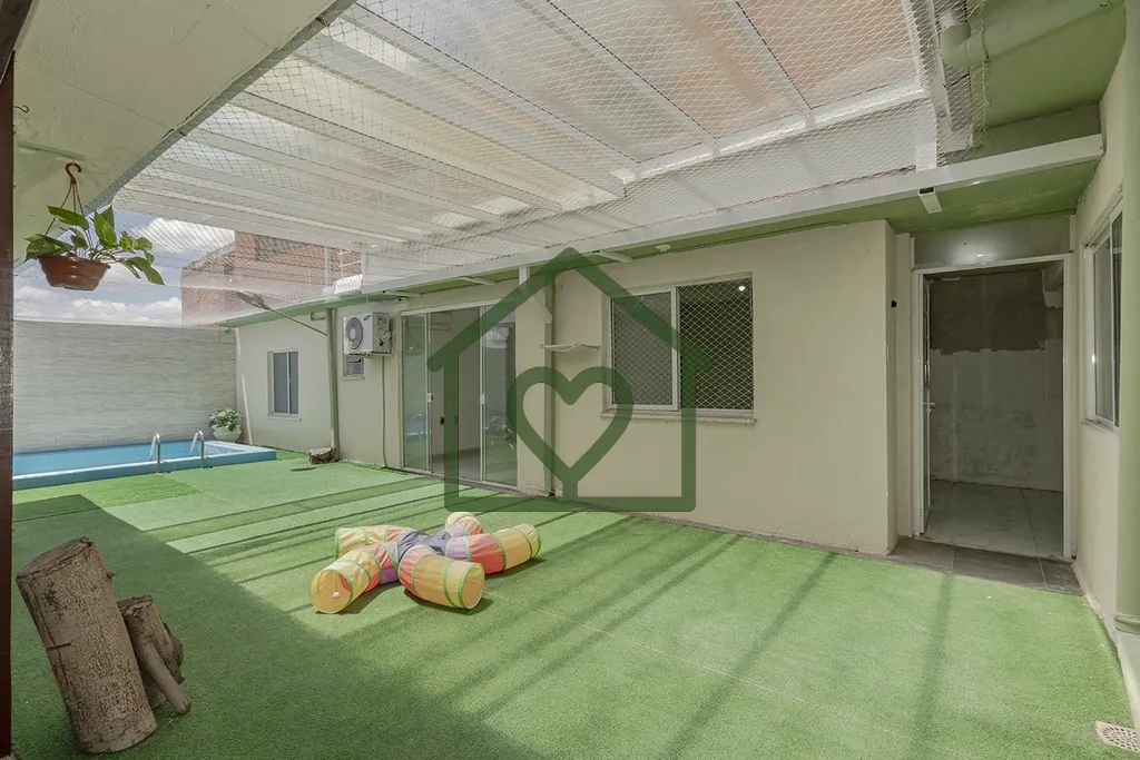 Imagem Casa ampla, no bairro Jardim Itu Sabará, com 3 dormitórios, possibilidade de 2 súites, sala de es...