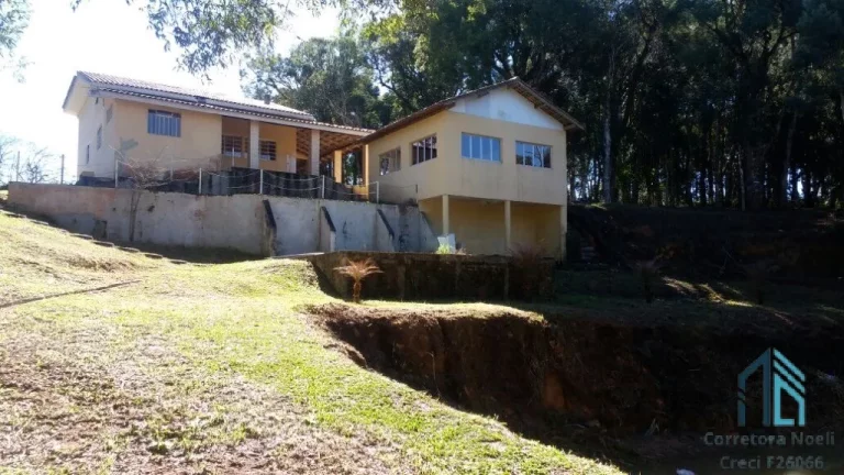 Imagem Chácara ótima localização a venda 02 casas, piscina, açude, salão de festas, em Mandirituba PR
