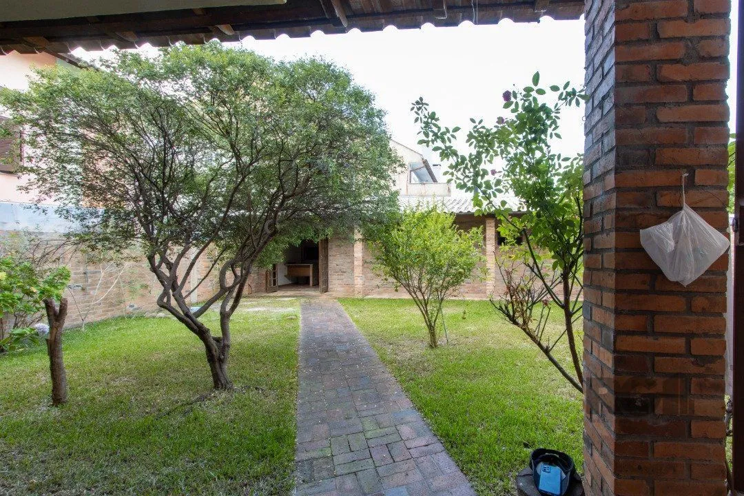 Imagem Casa para Venda - 267.81m², 3 dormitórios, sendo 1 suites, 4 vagas - Ipanema