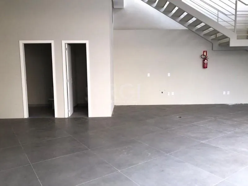 Imagem Loja para Venda - 165.27m², 0 dormitórios, 4 vagas - Petrópolis