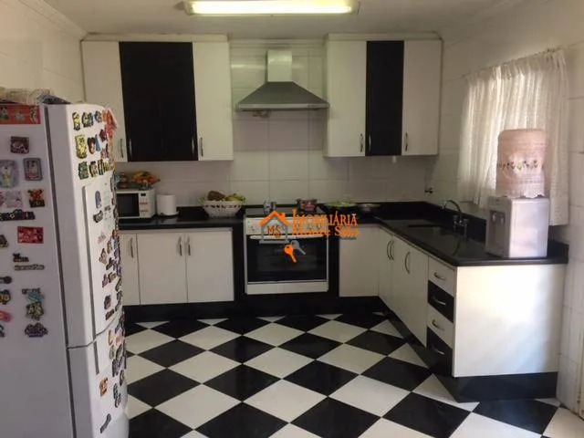 Imagem Casa com 3 dormitórios à venda, 425 m² por R$ 1.390.000,00 - Vila Rosália - Guarulhos/SP
