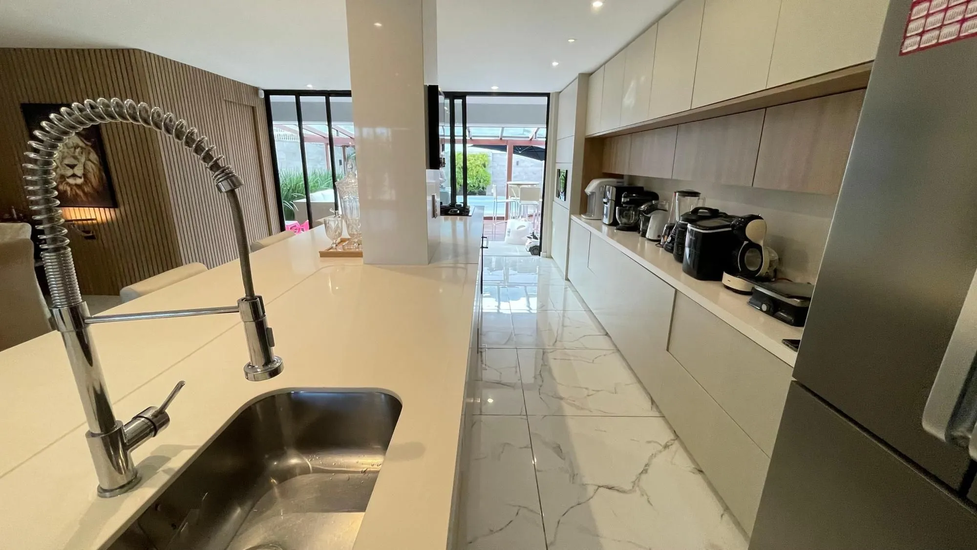 Imagem Casa com Piscina Aquecida e Energia Solar