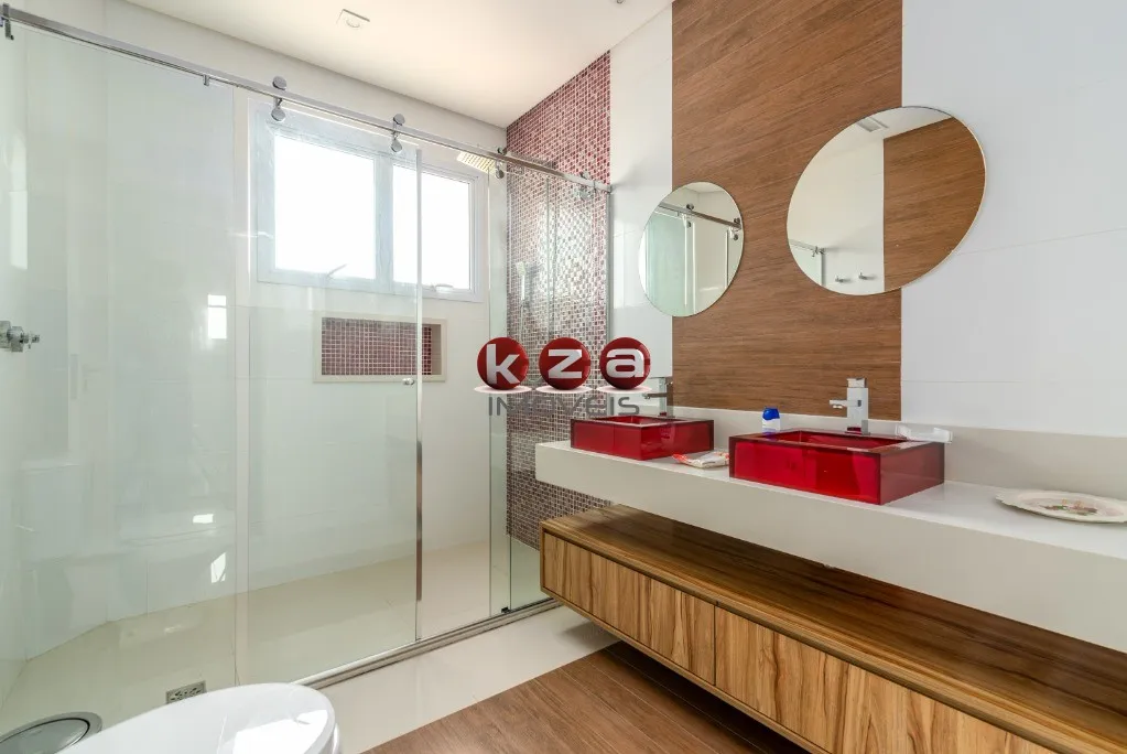 Imagem Imperdível oportunidade! Casa à venda na Enseda, Guarujá-SP, com 5 quartos, 5 suítes, 3 salas, 6 banheiros, 6 vagas de garagem e 700m².