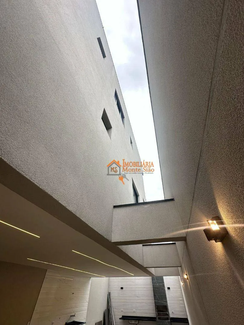 Imagem Sobrado com 3 dormitórios à venda, 158 m² por R$ 830.000,00 - Centro - Arujá/SP