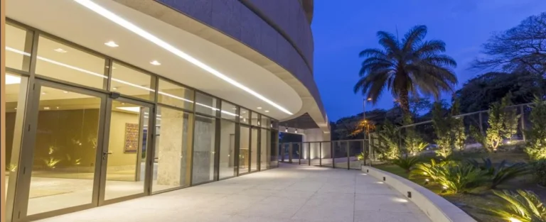 Imagem APARTAMENTO COM 244 M², 03 SUÍTES, 04 VAGAS, LAZER NO VALE DO SERENO!!!!!