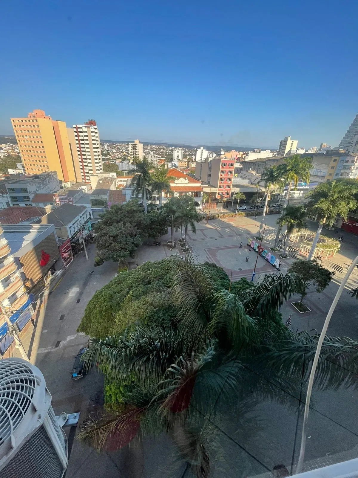Imagem Oásis Urbano: Sala Planejada no Prédio Ceesp no Coração de Sorocaba