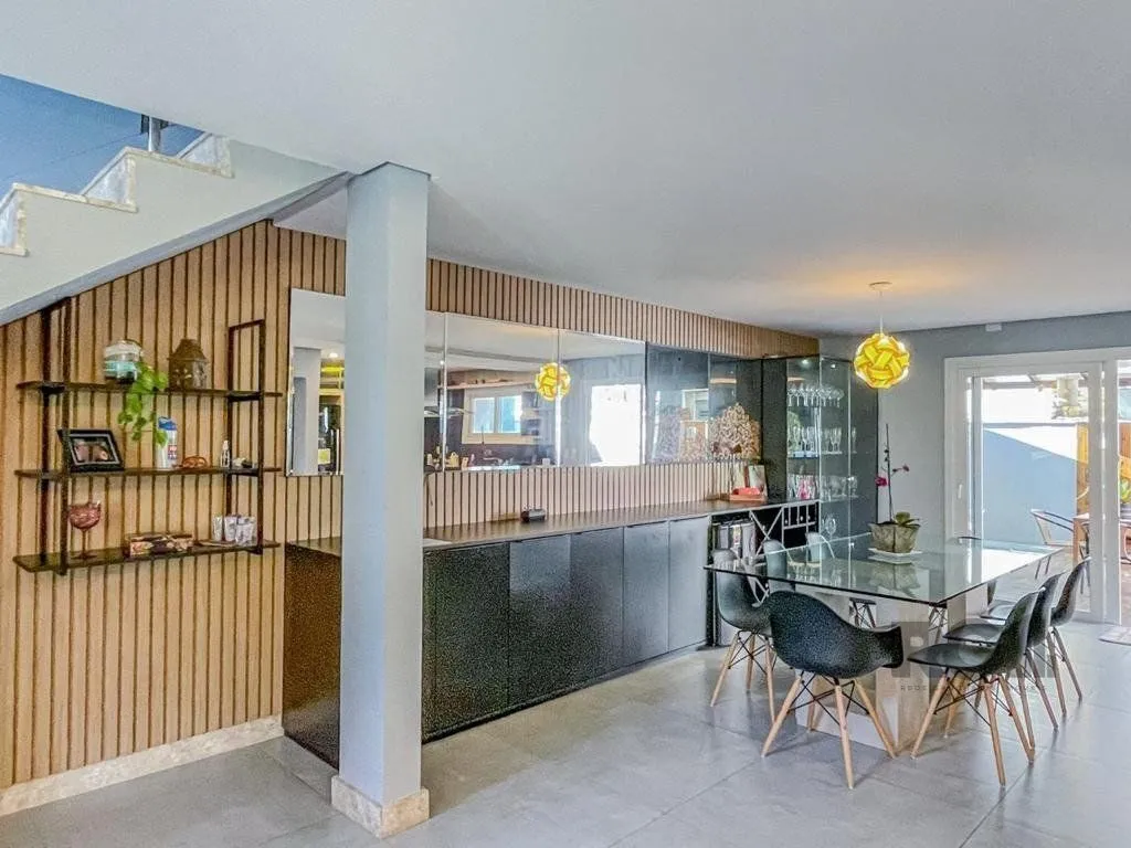 Imagem Casa de Condomínio em Hípica