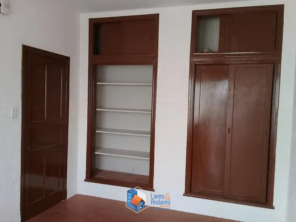 Imagem Sobrado para venda em Vila Mazzei com 7 quartos, 324m²