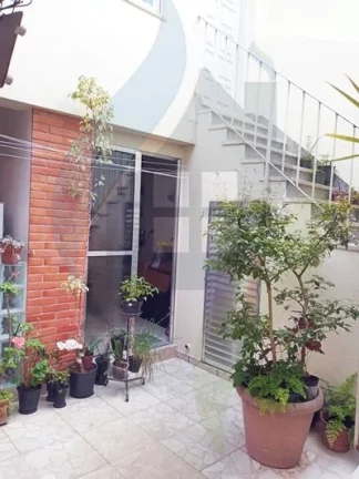 Imagem Casa de 3 dormitórios sendo 1 suíte, 5 banheiros, 2 vagas, com 210m² em Rudge Ramos, São Bernardo do Campo