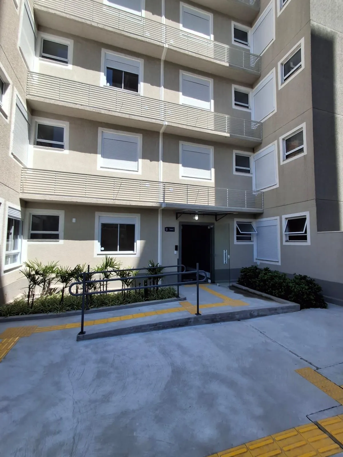 Imagem Apartamento de 2 dormitórios com 1 vaga de garagem , nunca habitado !