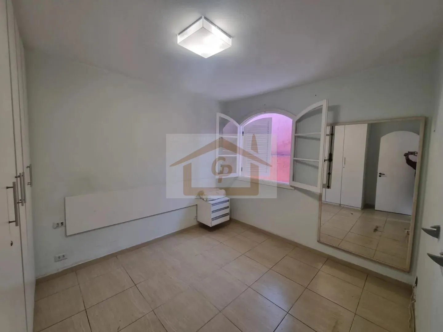 Imagem Casa Térrea Isolada com Amplo Quintal no Residencial Jardim das Flores - Granja Viana