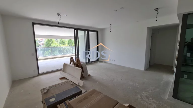 Imagem Vende excelente apartamento de 160m² com 3 su;ites e 2 vagas no contrapiso
