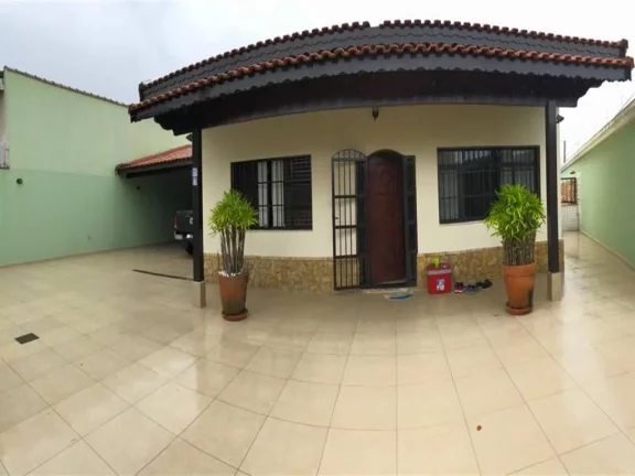 Imagem Linda Casa com 2 dormitórios à venda, 150 m² por R$ 1.300.000 - Jardim Real - Praia Grande/SP