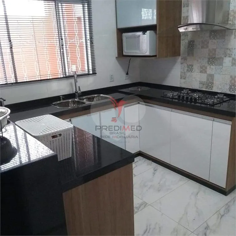 Imagem Casa de 3 quartos, 155m² no bairro Jardim Planalto, em Lençóis Paulista