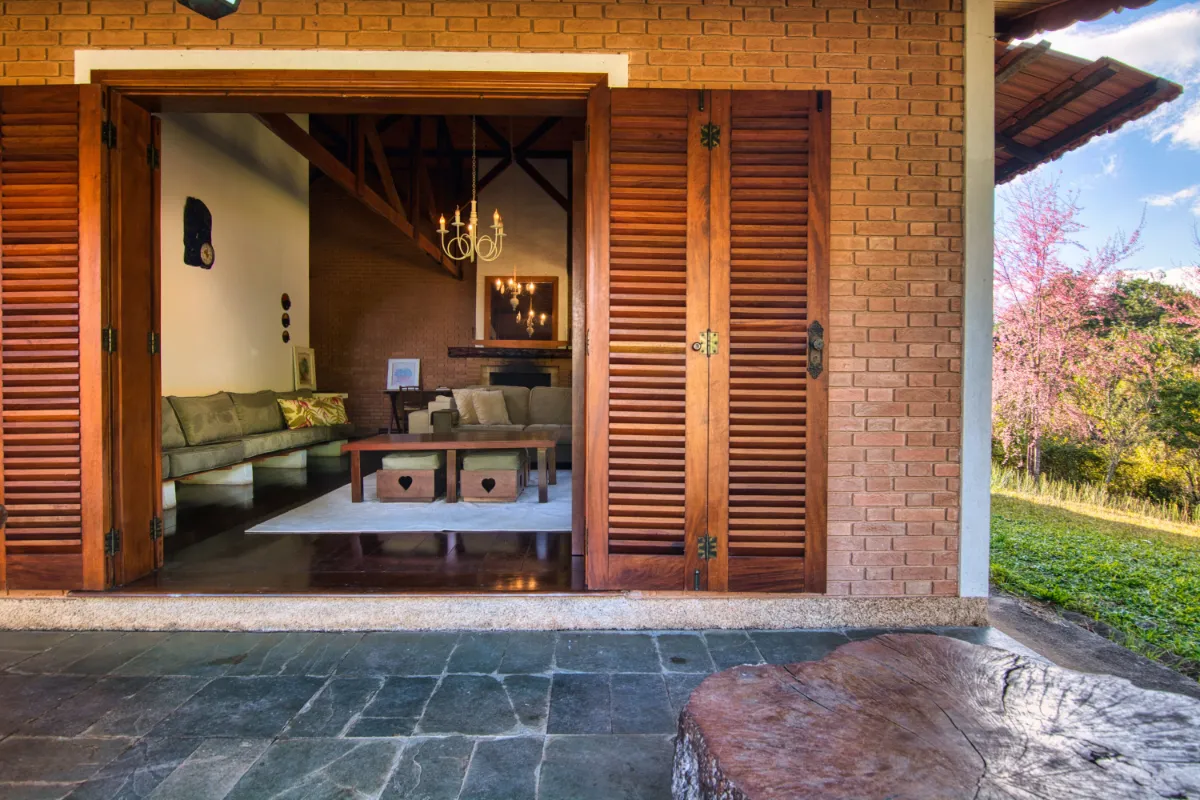 Foto do imóvel Casa para venda em Toriba com 3 quartos, sendo 2 suítes, 250m2