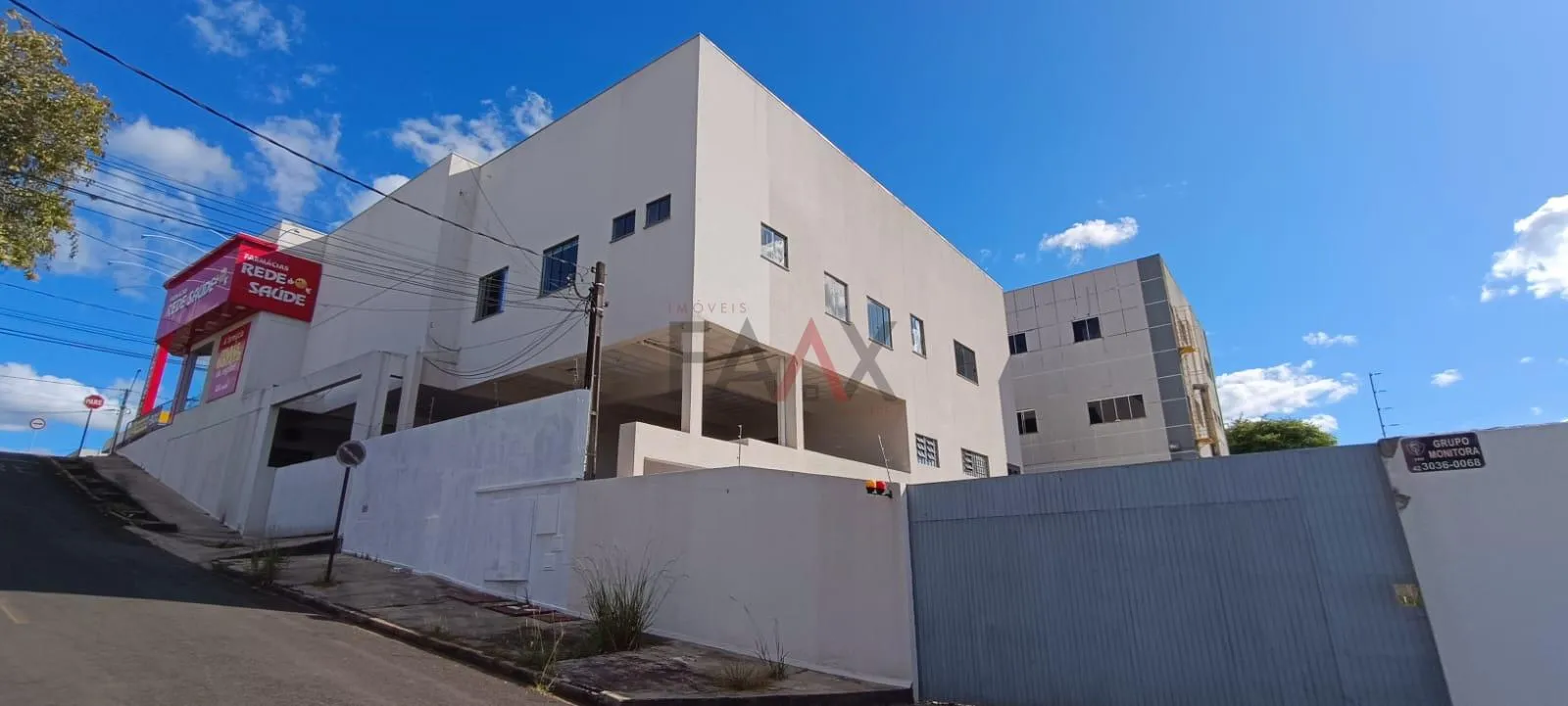 Imagem Sala Comercial de Esquina para locação no centro GUARAPUAVA - PR